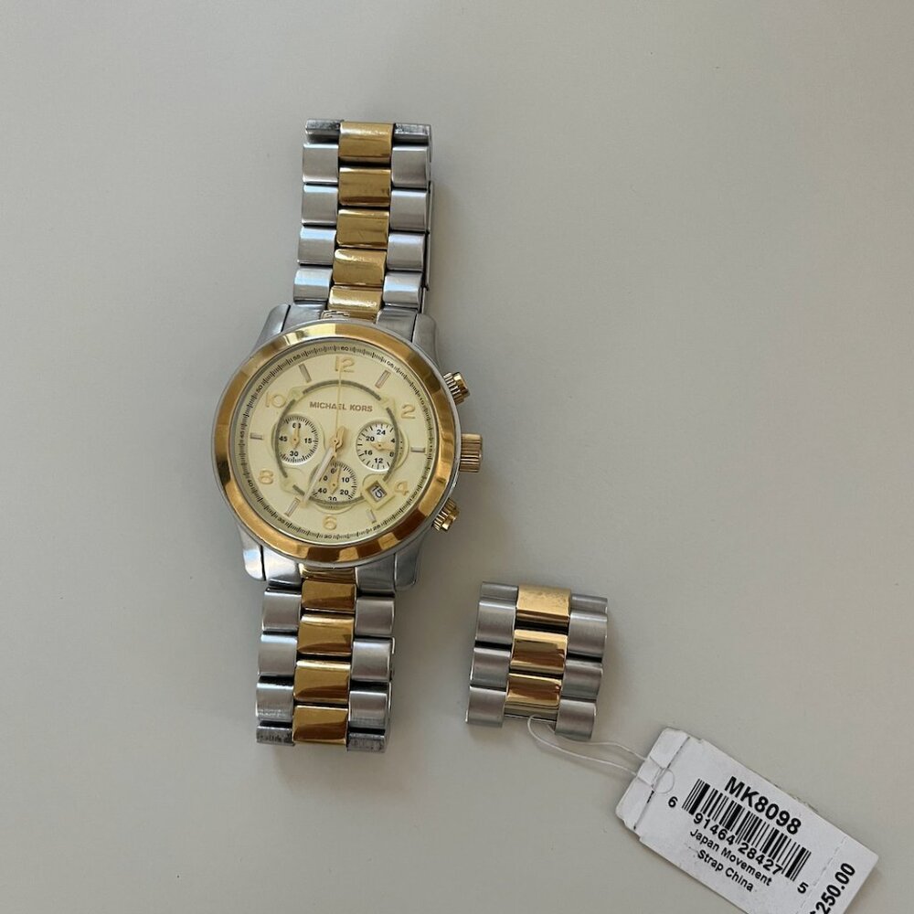 Michael Kors Silver & Gold 8098 Watch - Great condition! - Picture 2 of 4